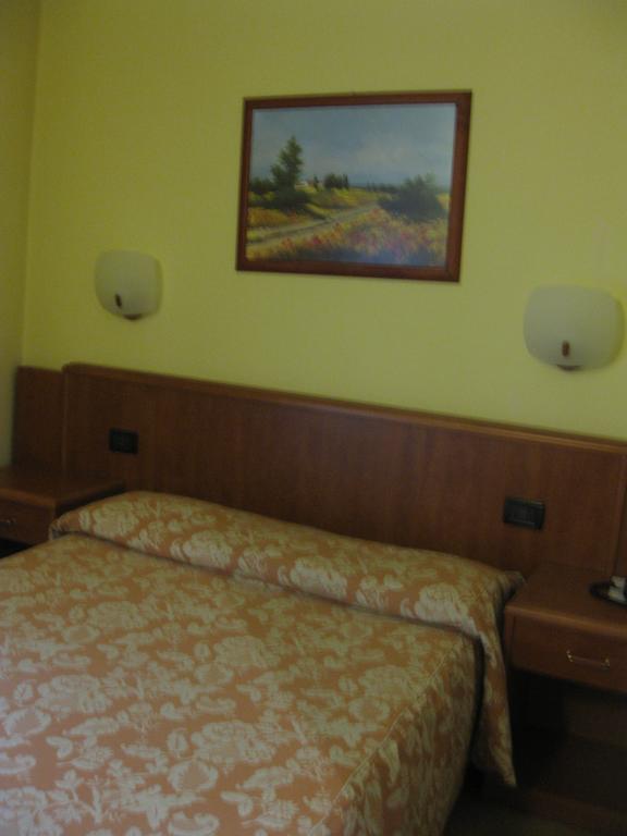Albergo Giardino Sannazzaro de' Burgondi Quarto foto